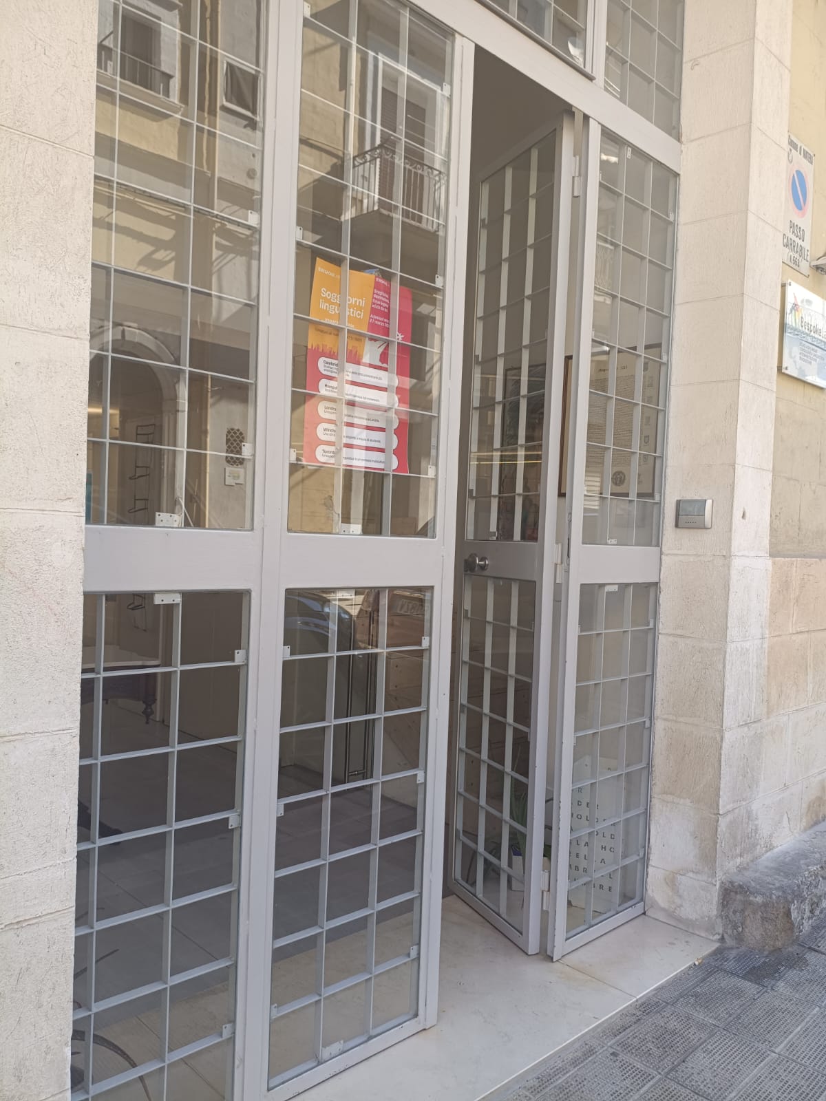 Prenota su WOOLKYE la tua sala riunioni presso Bespoke Lab